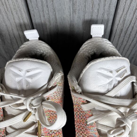 Athletic_Shoes